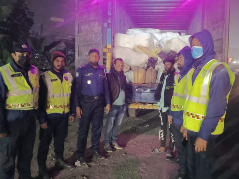 নারায়ণগঞ্জে ৬ টন নিষিদ্ধ পলিথিন উদ্ধার